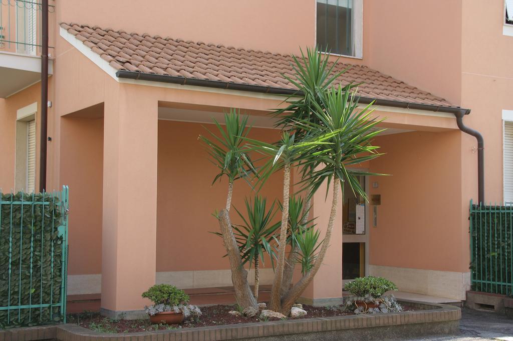 פייטרה ליגורה Residence Mizar מראה חיצוני תמונה