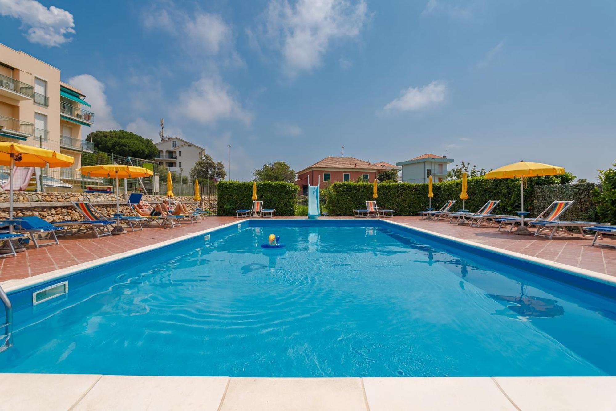 פייטרה ליגורה Residence Mizar מראה חיצוני תמונה