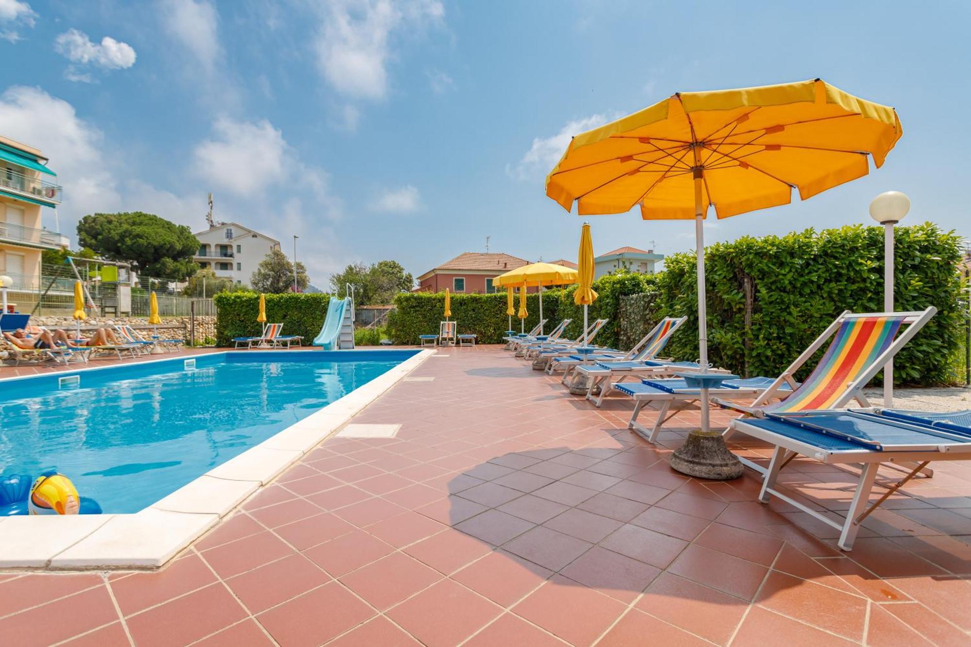 פייטרה ליגורה Residence Mizar מראה חיצוני תמונה
